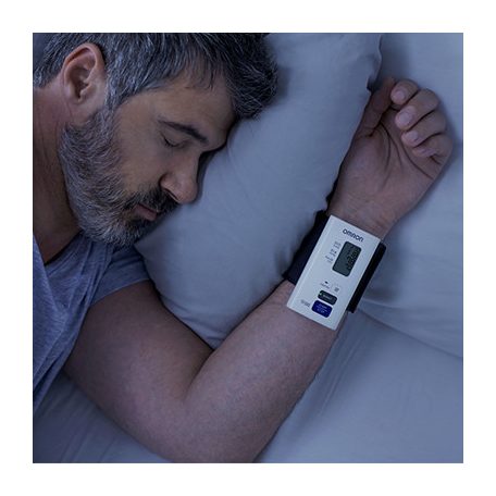 OMRON NightView automata csuklós vérnyomásmérő Bluetooth adatátvitellel
